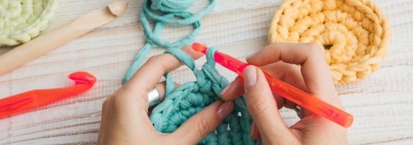 How to Crochet: A Guide for Beginners guide cover image