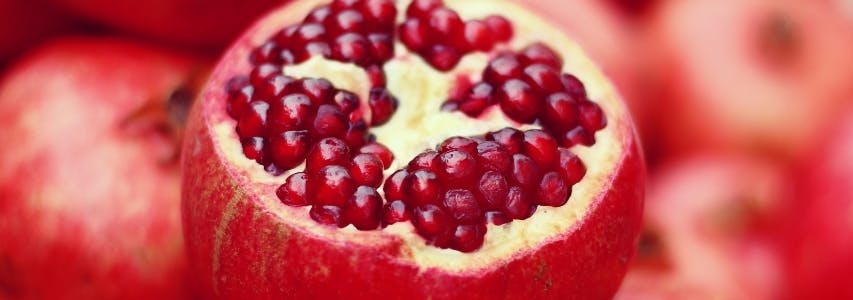 How to Cut a Pomegranate guide cover image